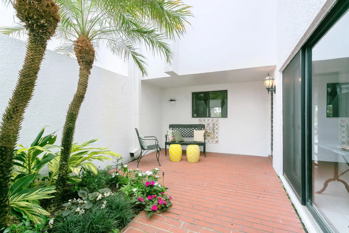 South Florida Real Estate | View 1908 Presidential Way | Listing