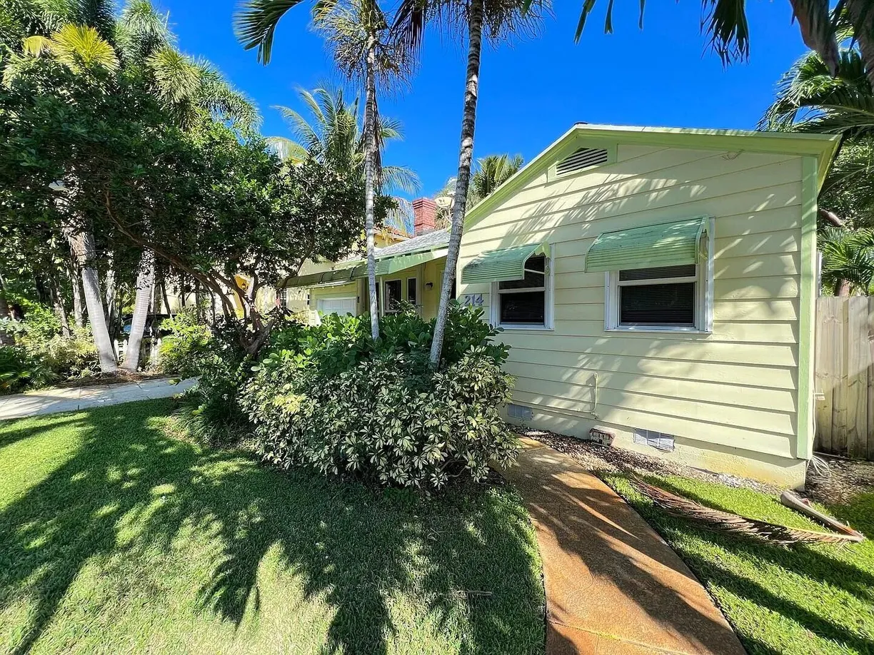 South Florida Real Estate | View 214 N Palmway | Listing