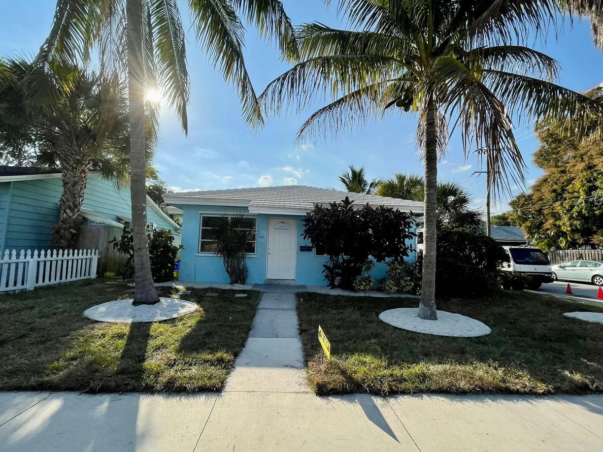 South Florida Real Estate | View 303 S L Street