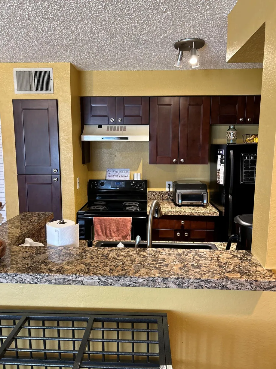 South Florida Real Estate | View 2900 S University Drive, 9109 | 1 Bed, 1 Bath