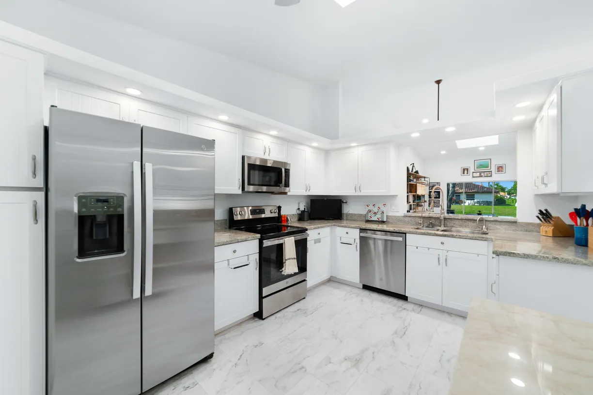 South Florida Real Estate | View 6438 Pointe Pleasant Circle | Listing