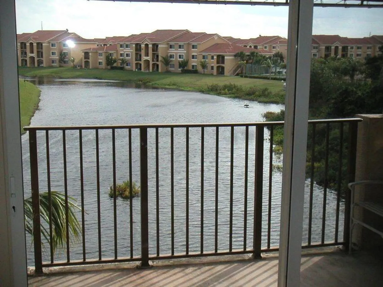 South Florida Real Estate | View 4211 San Marino 304 Boulevard, 304 | 2 Beds, 2 Baths