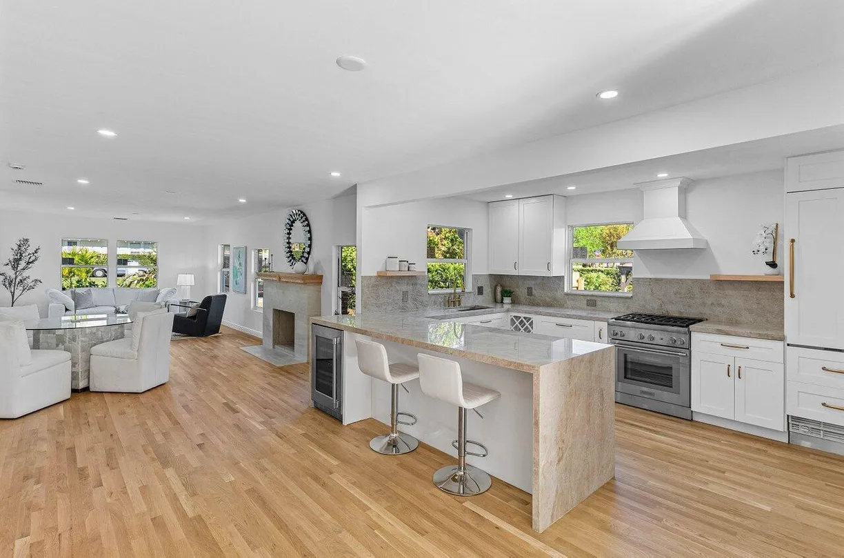 South Florida Real Estate | View 1404 Florida Avenue | 3 Beds, 2 Baths