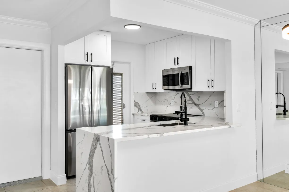 South Florida Real Estate | View 410 SE 2nd Avenue, 26 | Listing