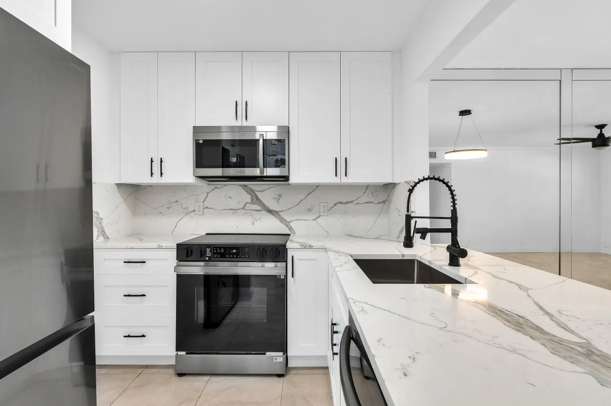 South Florida Real Estate | View 410 SE 2nd Avenue, 26 | Listing