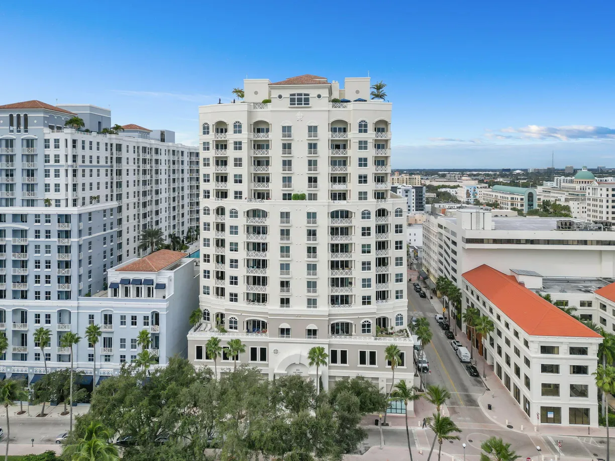 South Florida Real Estate | View 201 S Narcissus Avenue, 605 | 2 Beds, 3 Baths
