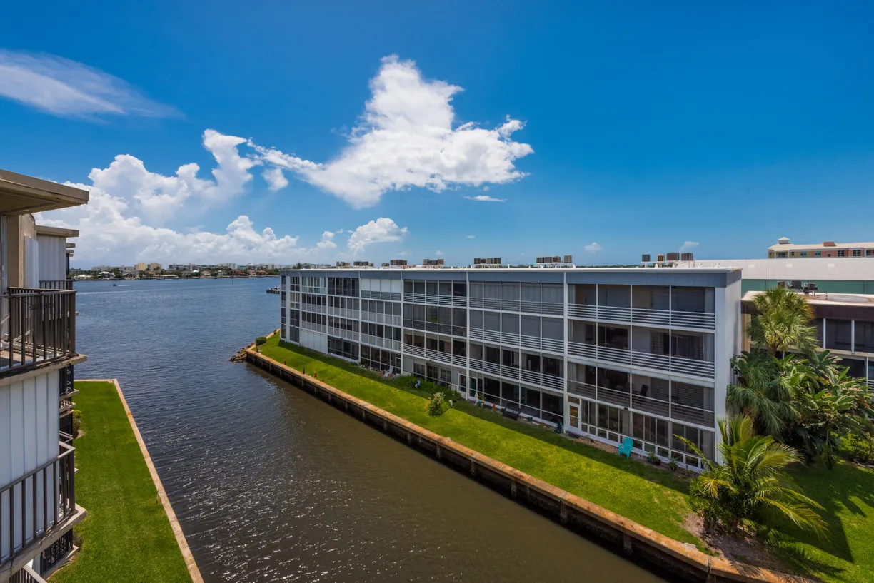 South Florida Real Estate | View 896 N Federal Highway, 527 | 2 Beds, 2 Baths