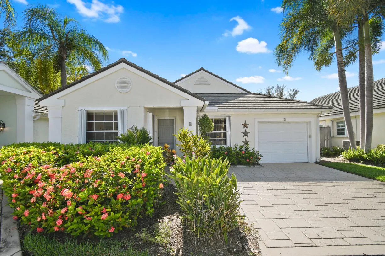 South Florida Real Estate | View 4 Admirals Court | 2 Beds, 2 Baths
