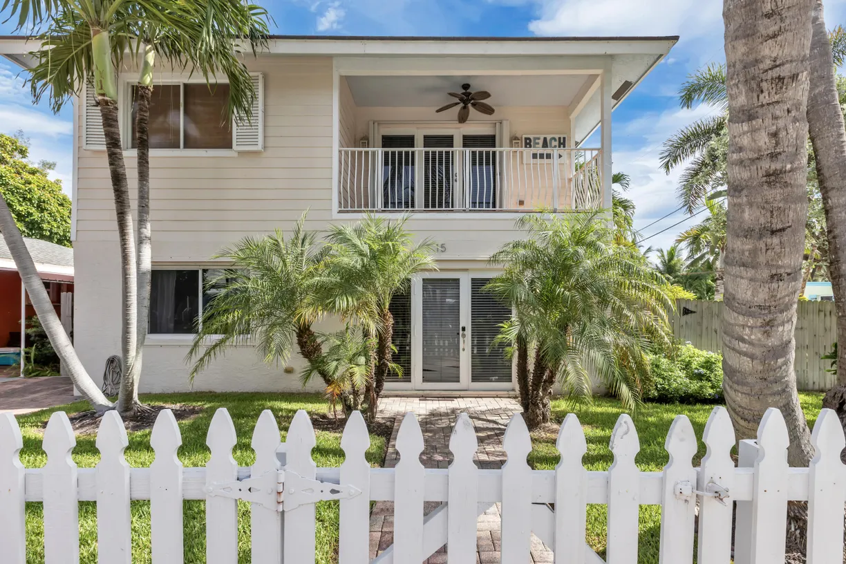 South Florida Real Estate | View 15 East Avenue | Listing