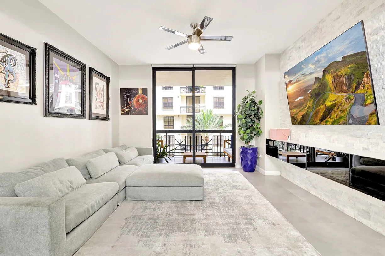 South Florida Real Estate | View 801 S Olive Avenue, 1018 | 2 Beds, 2 Baths