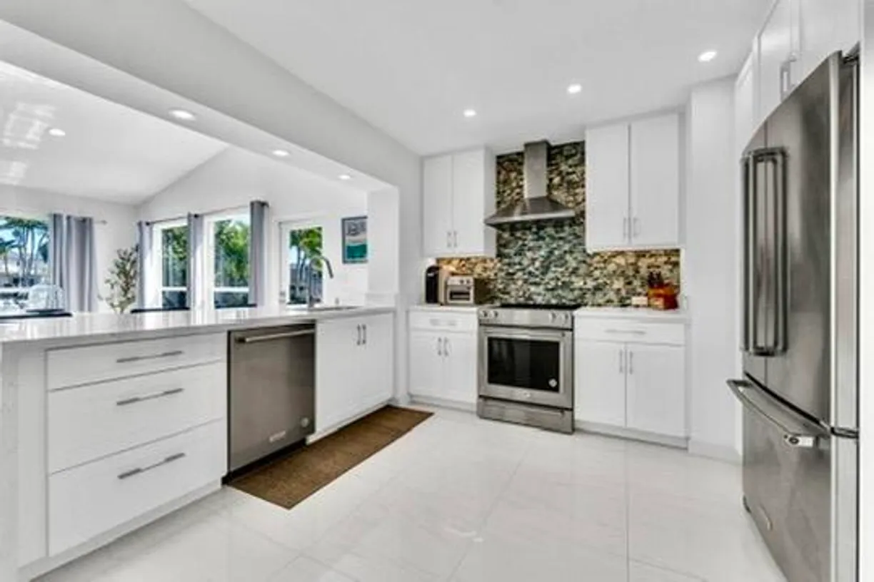 South Florida Real Estate | View 1529 NE 28th Drive | Listing
