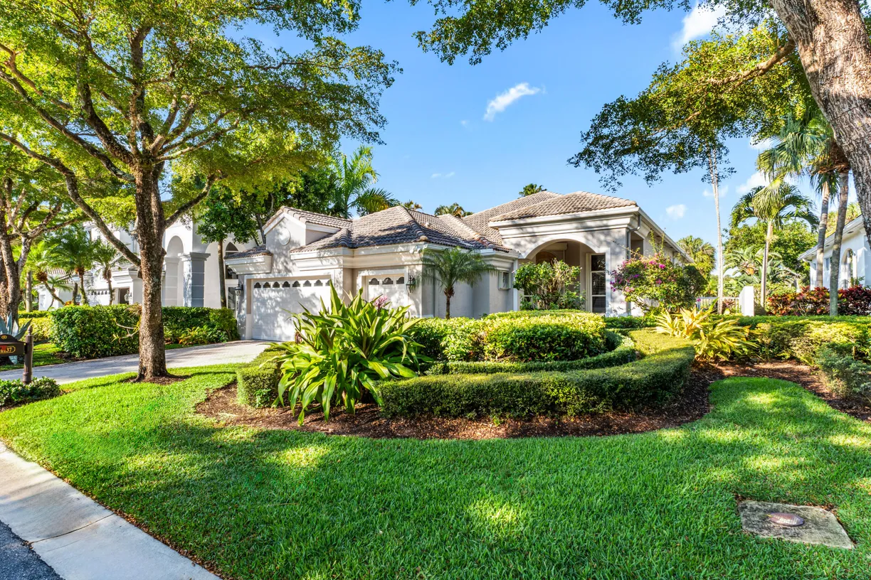 South Florida Real Estate | View 16137 Via Monteverde | 3 Beds, 3 Baths