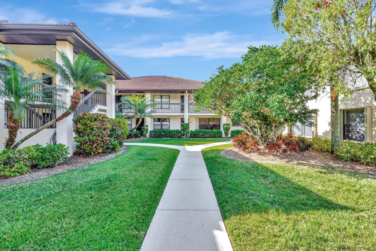 South Florida Real Estate | View 391 Sw South River Dr, 105 | Listing