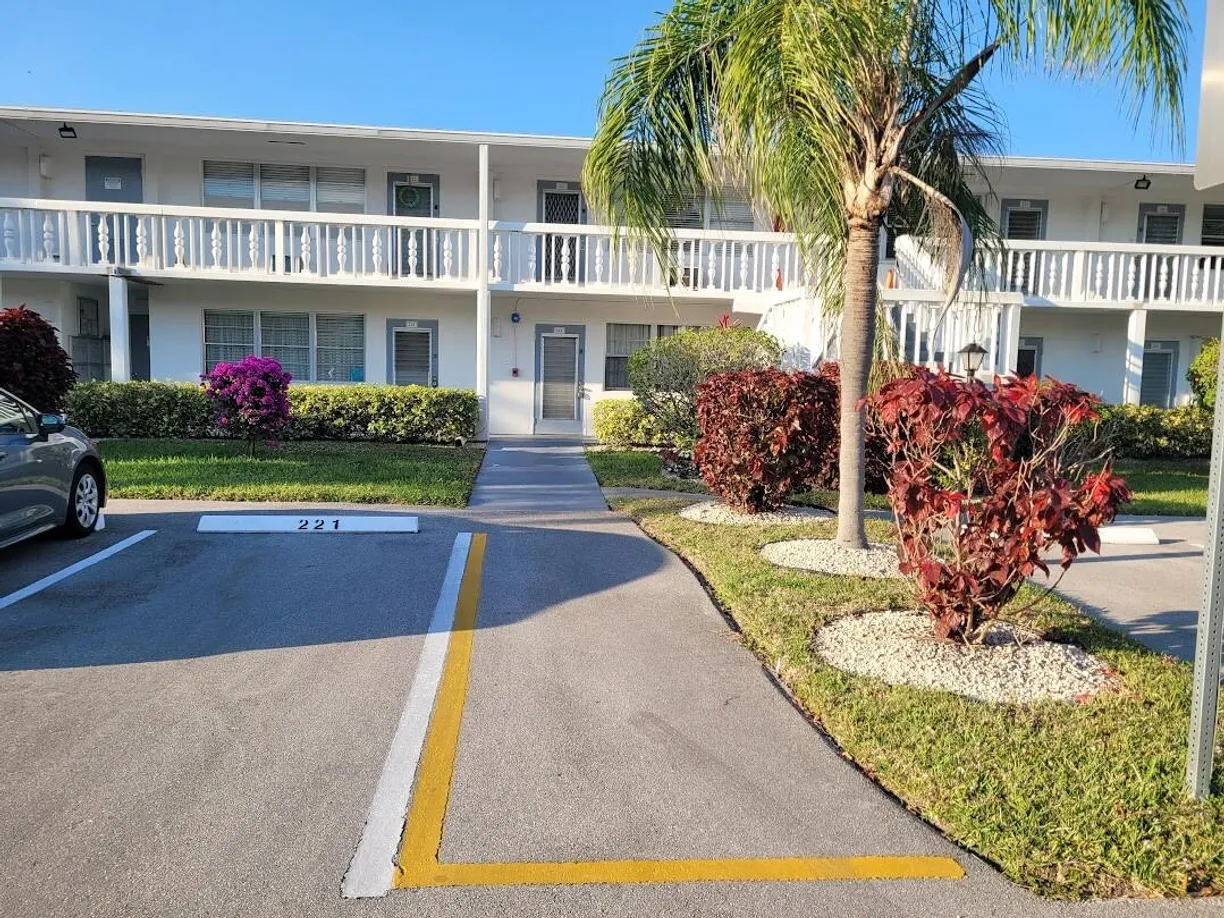 South Florida Real Estate | View 214 Newport M | 1 Bed, 1 Bath