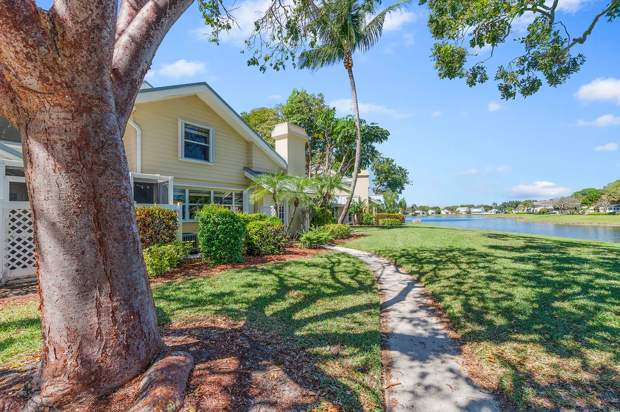 South Florida Real Estate | View 2701 Amherst Court | 3 Beds, 2 Baths