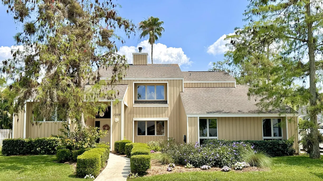 South Florida Real Estate | View 1336 Brampton Cove | 3 Beds, 2 Baths