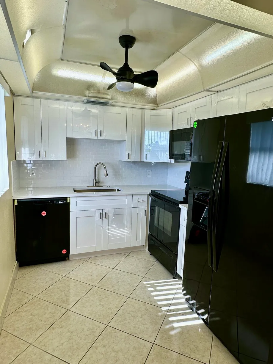South Florida Real Estate | View 217 Saxony | Listing