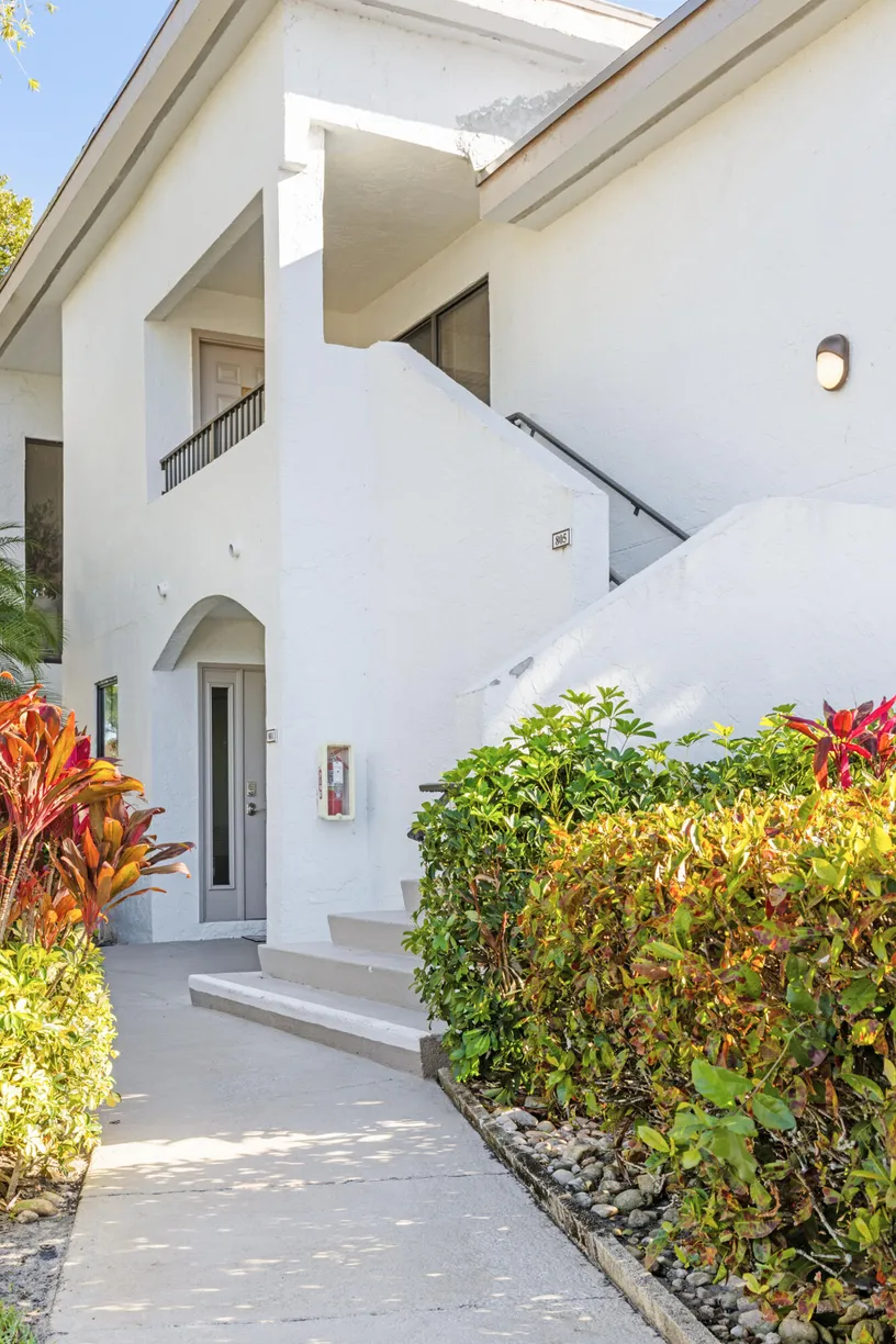South Florida Real Estate | View 7527 Glendevon Lane, 805 | Listing