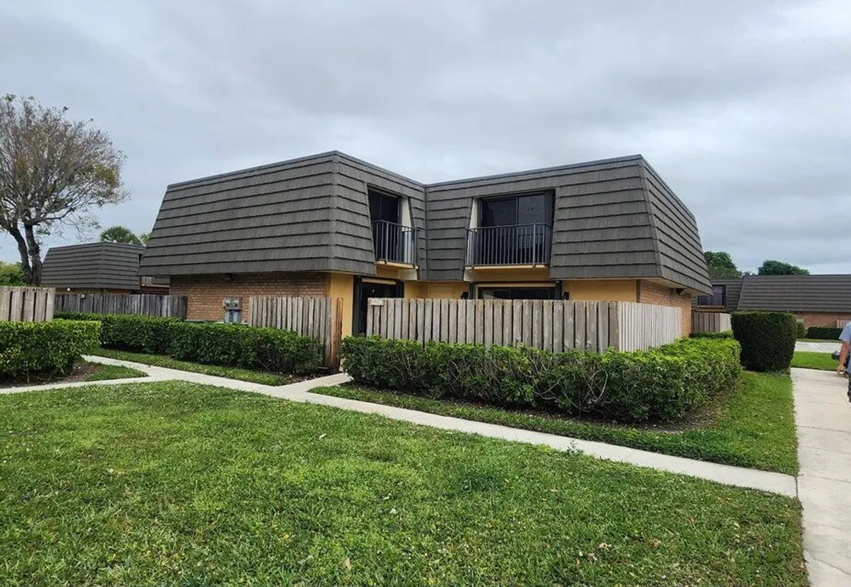 South Florida Real Estate | View 2214 22nd Way, 2214 | 2 Beds, 2 Baths