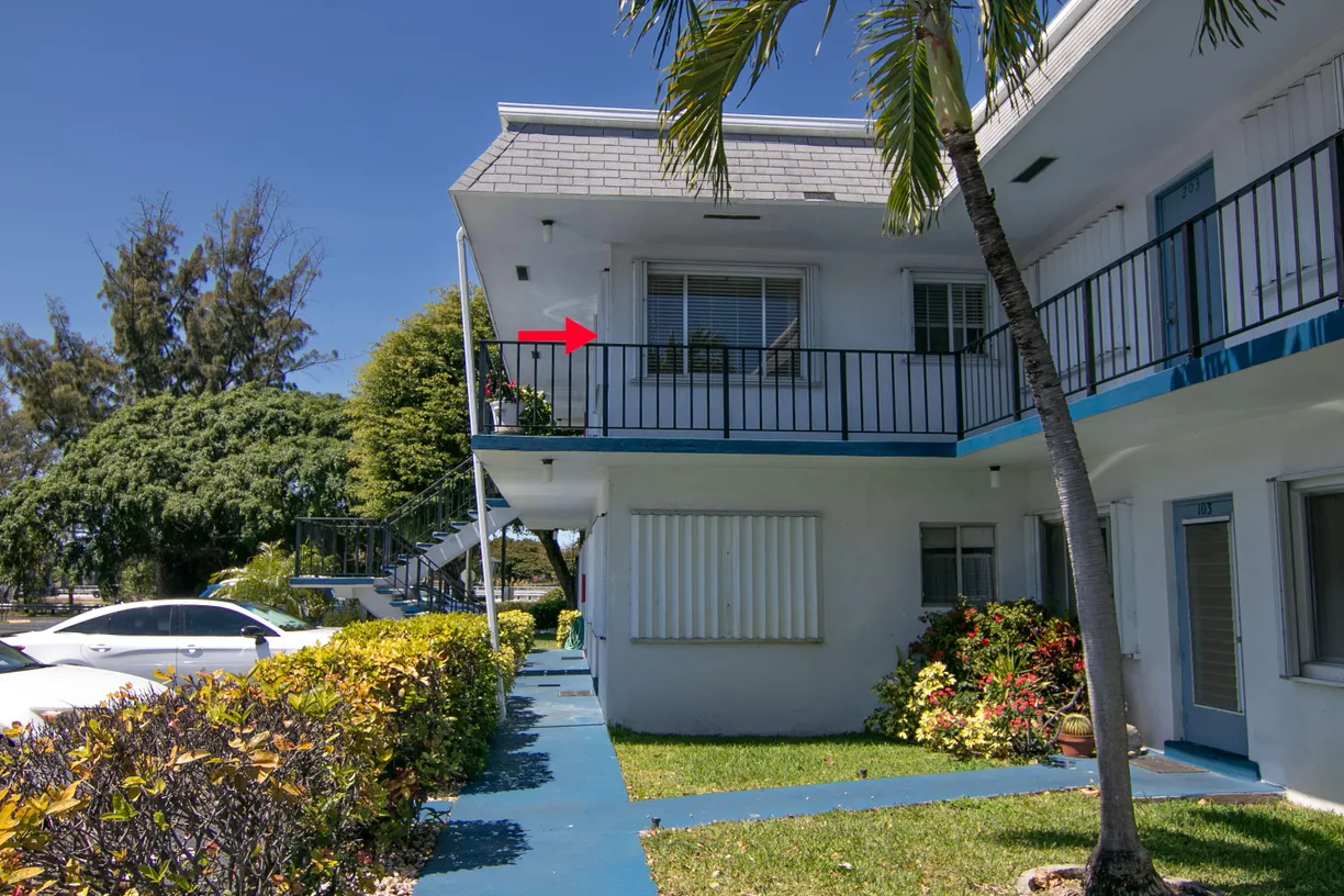 South Florida Real Estate | View 2400 Lake Osborne Drive, 202 | 2 Beds, 1 Bath
