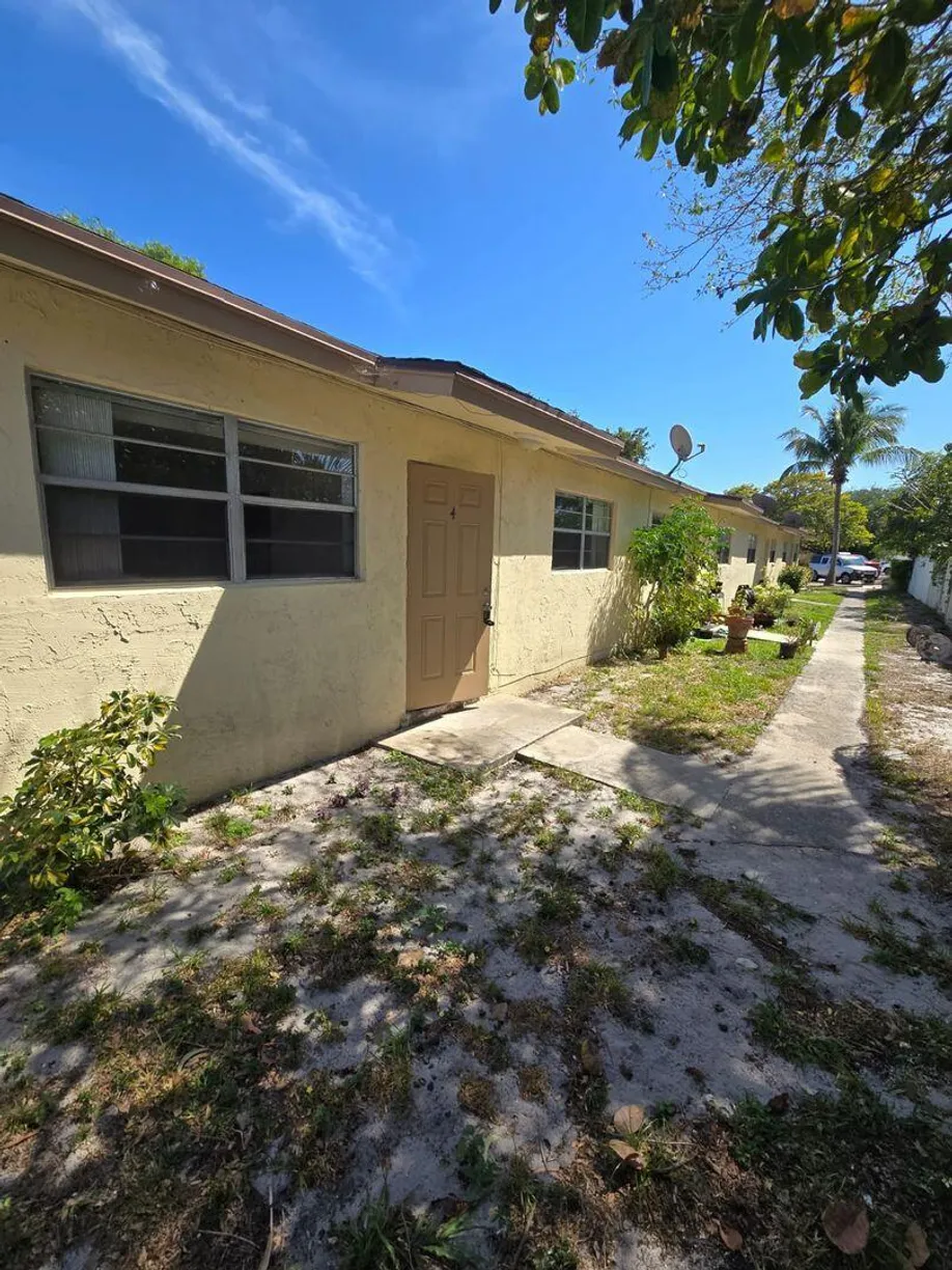 South Florida Real Estate | View 1212 15th Avenue, 4 | Listing