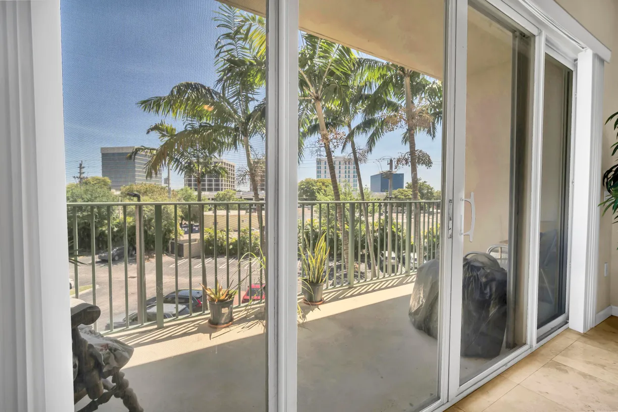 South Florida Real Estate | View 1620 Presidential Way, 304 | 2 Beds, 2 Baths