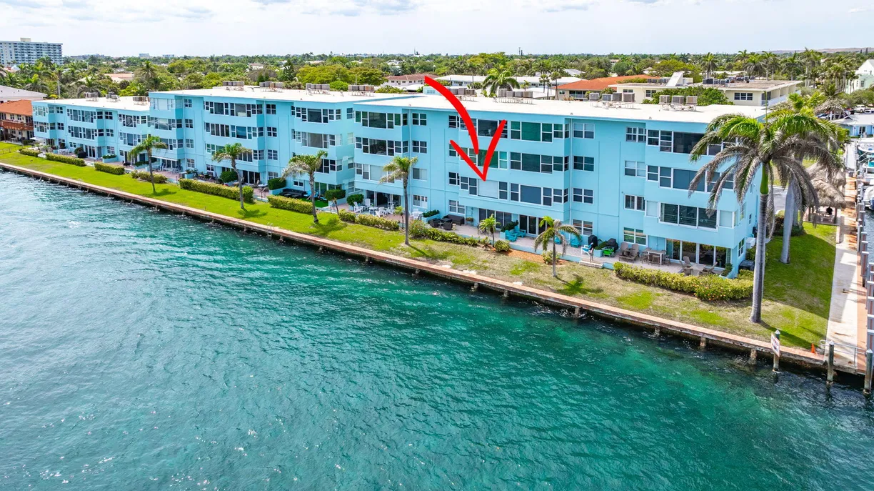 South Florida Real Estate | View 2772 NE 30th Avenue, 6b | 2 Beds, 2 Baths