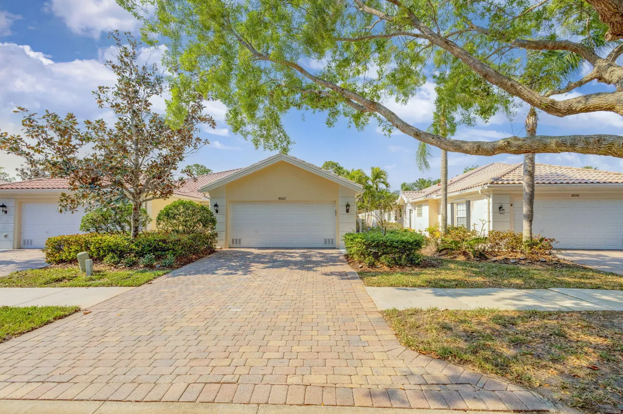 South Florida Real Estate | View 8522 SE Retreat Drive | Listing