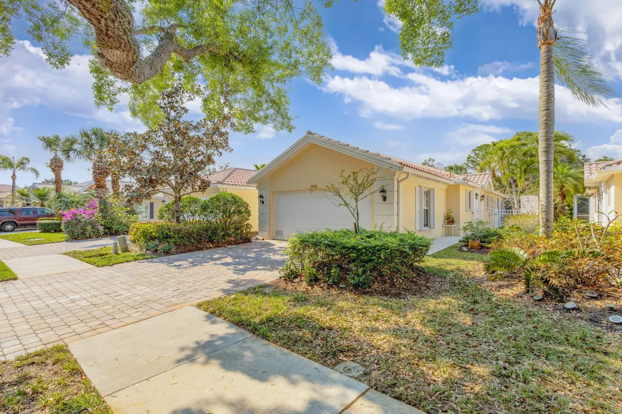 South Florida Real Estate | View 8522 SE Retreat Drive | Listing