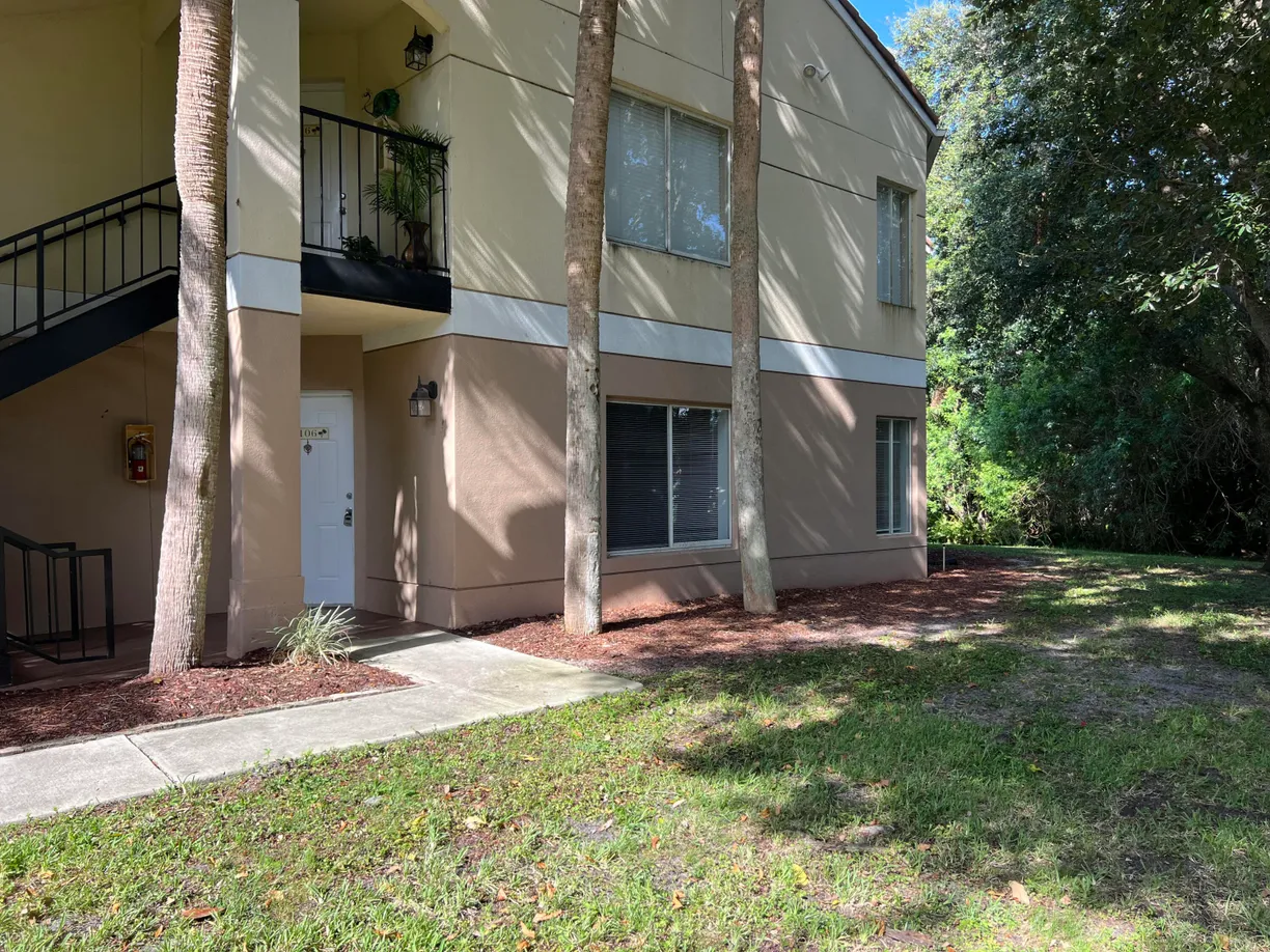 South Florida Real Estate | View 815 W Boynton Beach Boulevard, 10-106 | 2 Beds, 2 Baths