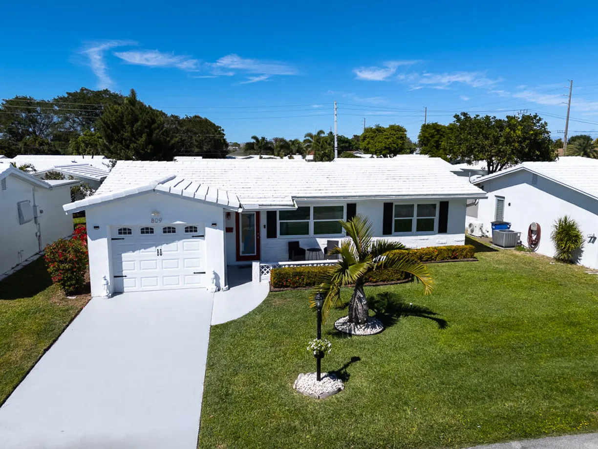 South Florida Real Estate | View 809 SW 3rd Avenue | Listing
