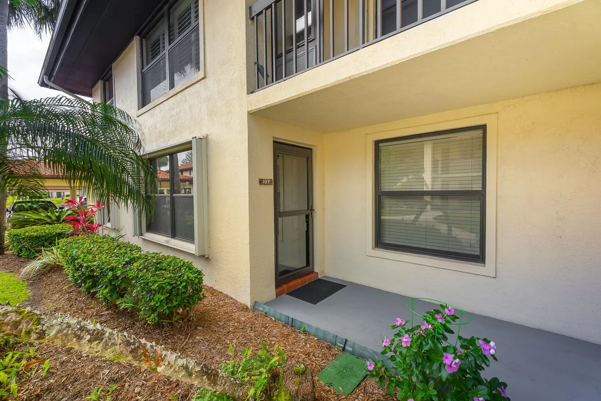 South Florida Real Estate | View 331 SW South River Drive, 107 | Listing