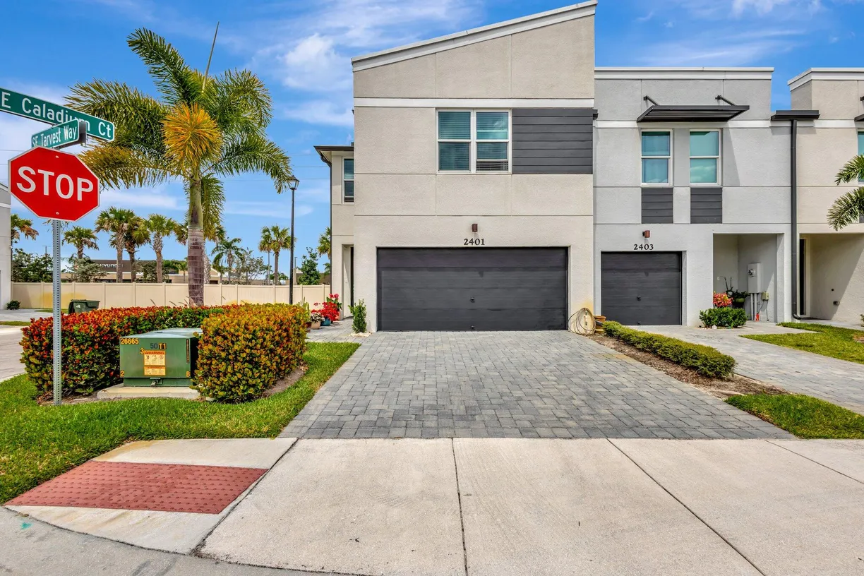 South Florida Real Estate | View 2401 SE Tarvest Way | 3 Beds, 2 Baths