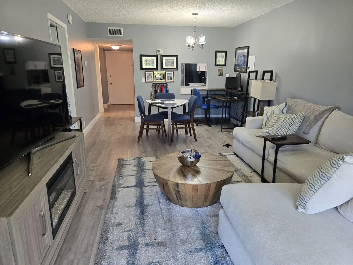 South Florida Real Estate | View 140 Lake Meryl Drive, 237 | 1 Bed, 1 Bath