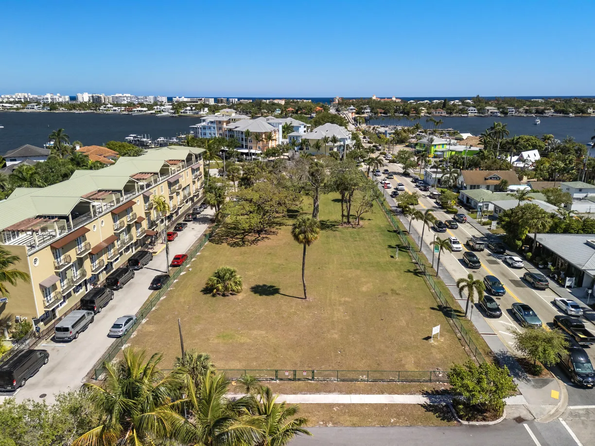 South Florida Real Estate | View 201 E Ocean Avenue, 1