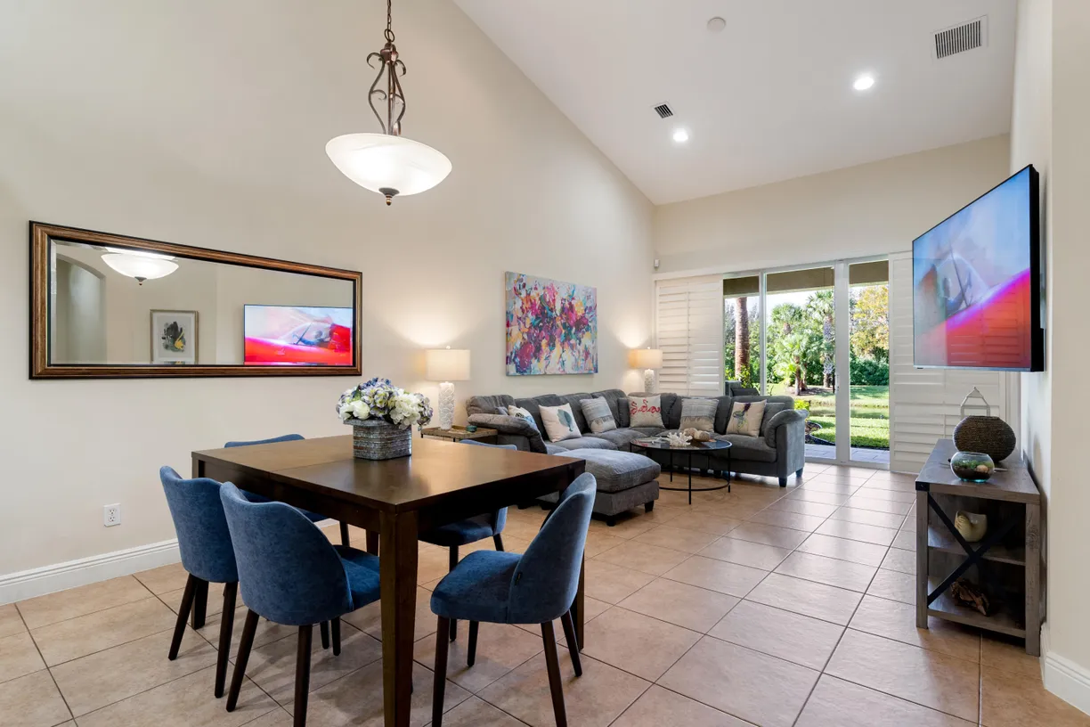 South Florida Real Estate | View 4325 Cross Court | Listing