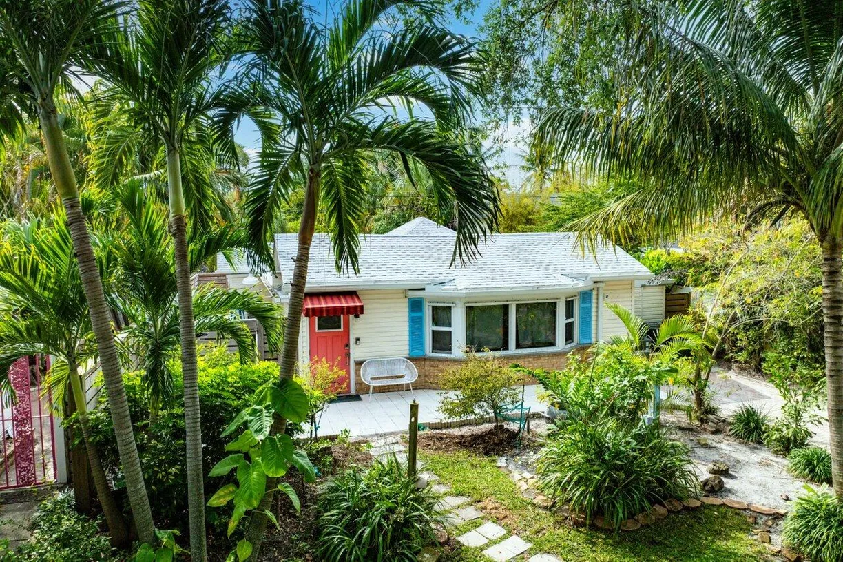 South Florida Real Estate | View 321 N Lakeside Drive | 2 Beds, 2 Baths