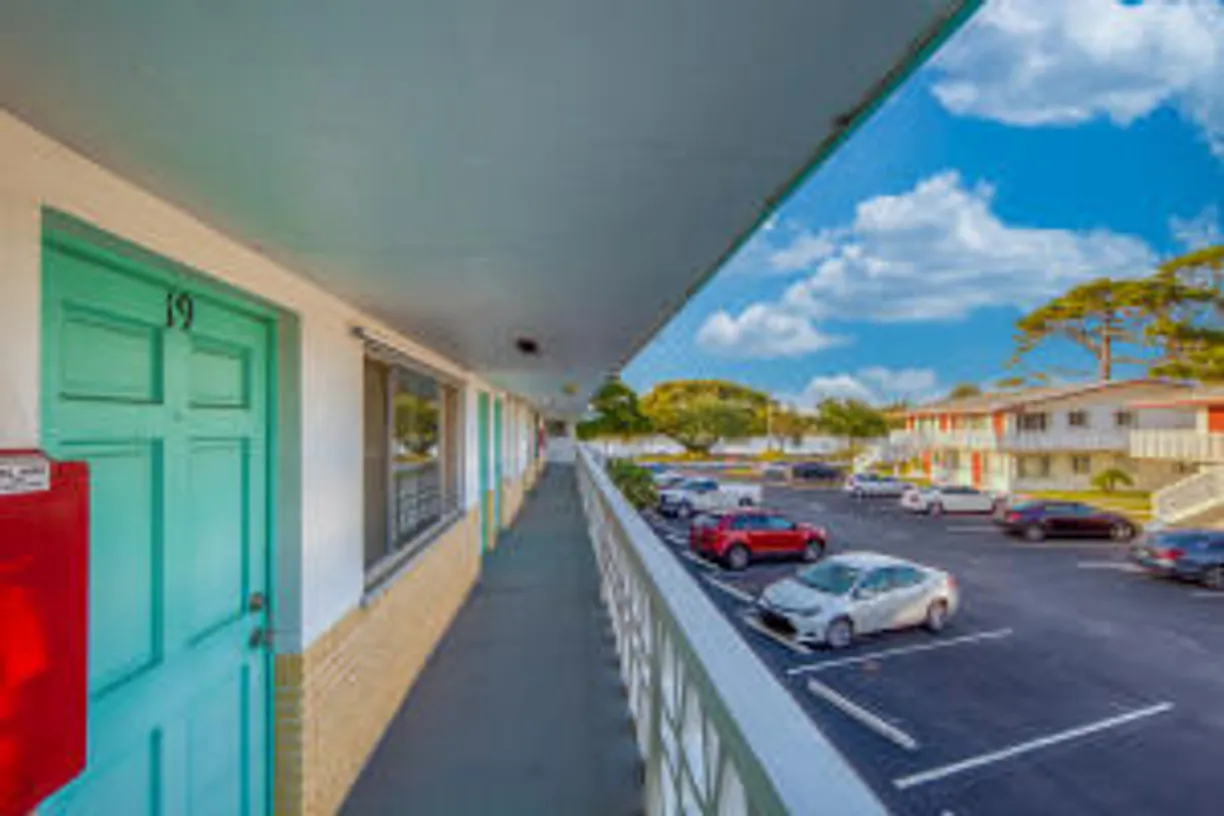 South Florida Real Estate | View 2102 Lake Osborne Drive, 19 | 2 Beds, 1 Bath