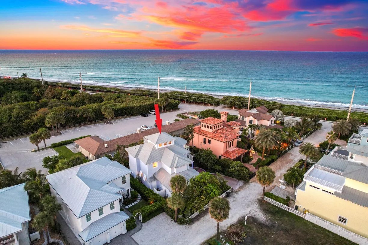 South Florida Real Estate | View 511 Saturn Lane | 3 Beds, 3 Baths