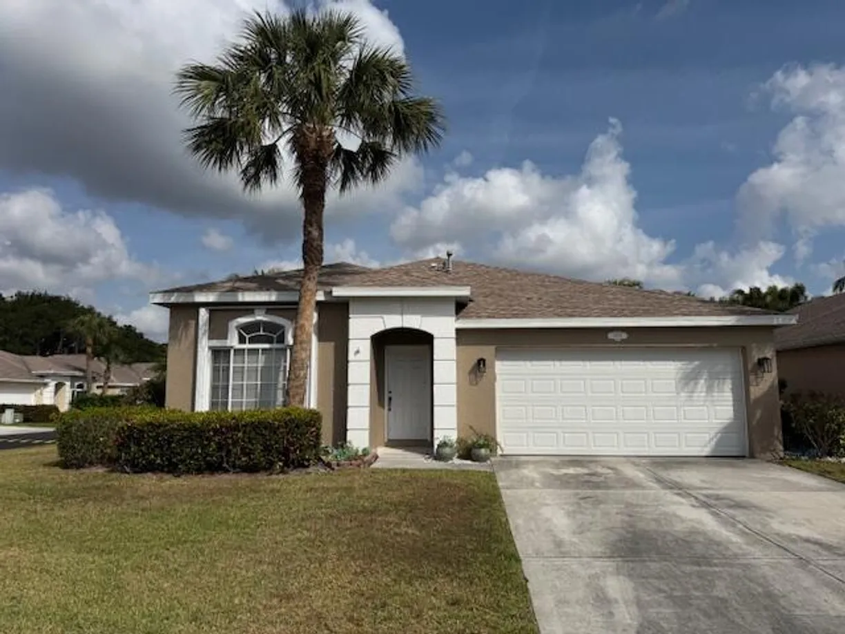 South Florida Real Estate | View 2509 SE Springtree Place | 3 Beds, 2 Baths