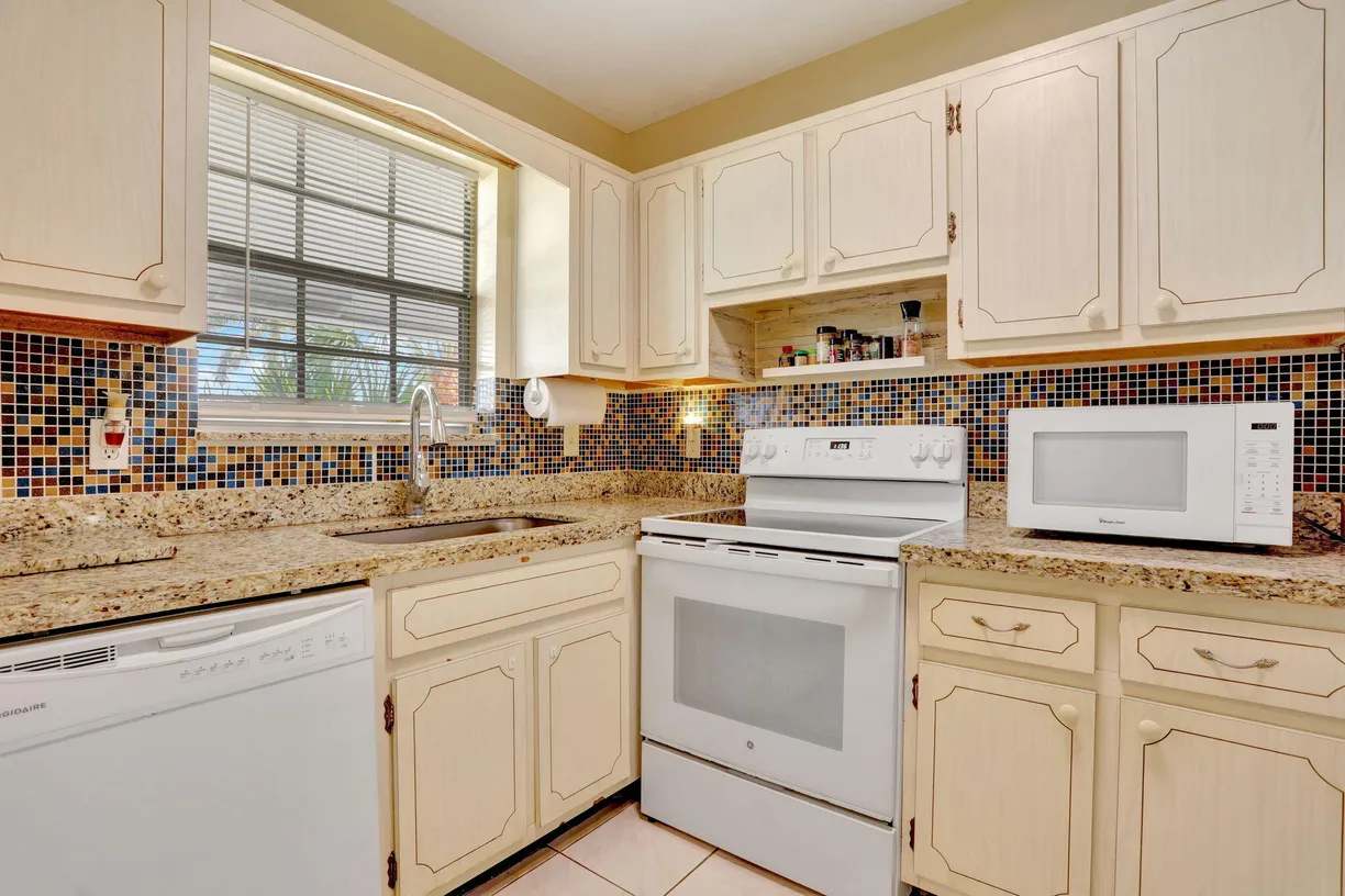 South Florida Real Estate | View 2050 NE 39th Street, N313 | Listing