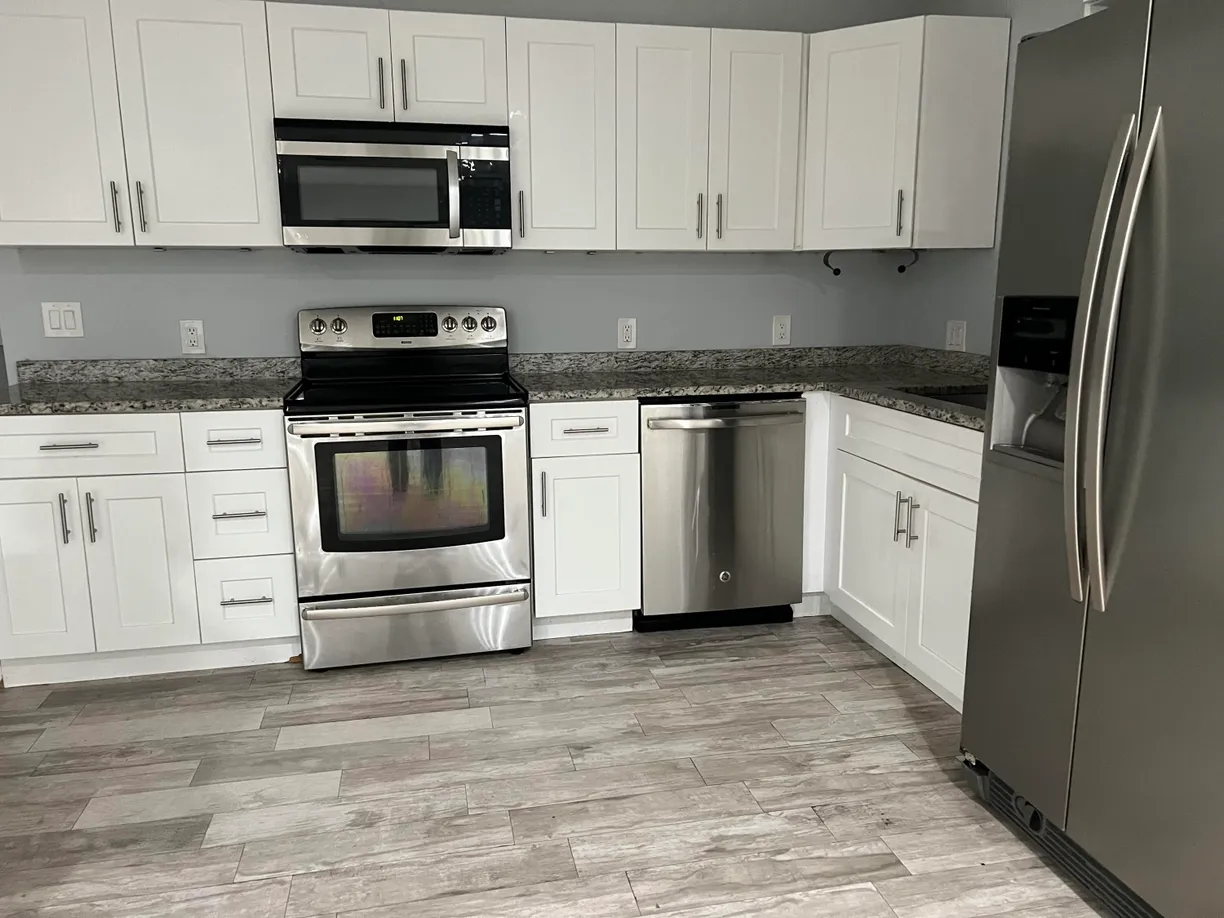 South Florida Real Estate | View 817 S L Street