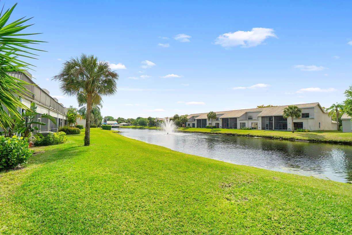 South Florida Real Estate | View 5285 Monterey Circle | 3 Beds, 2 Baths