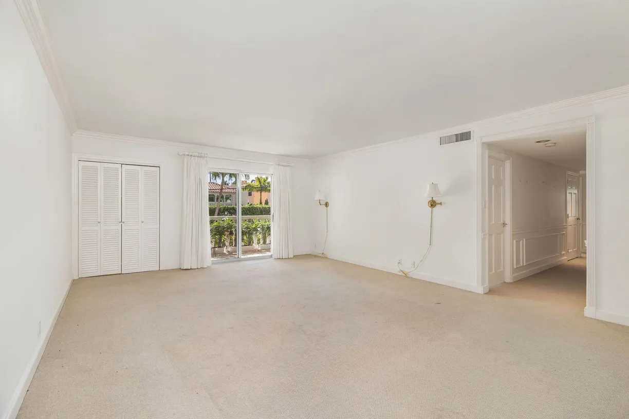 South Florida Real Estate | View 330 Cocoanut Row, 1b | Listing