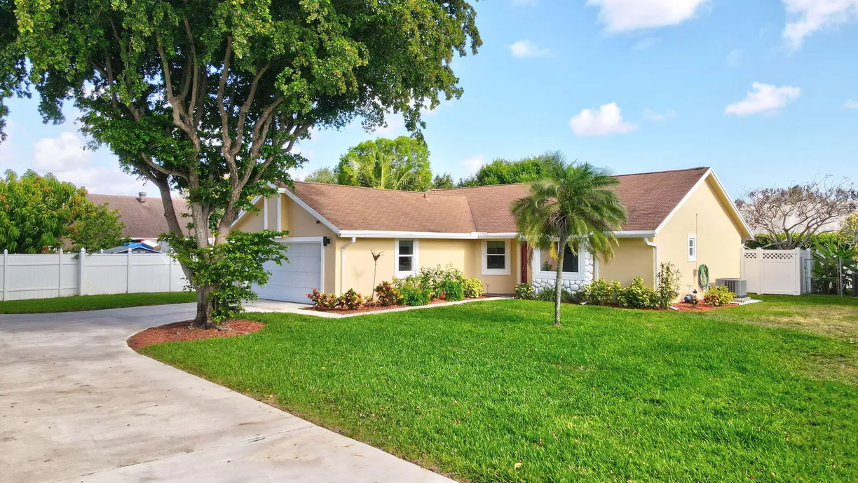 South Florida Real Estate | View 1800 Banyan Creek Circle | Listing