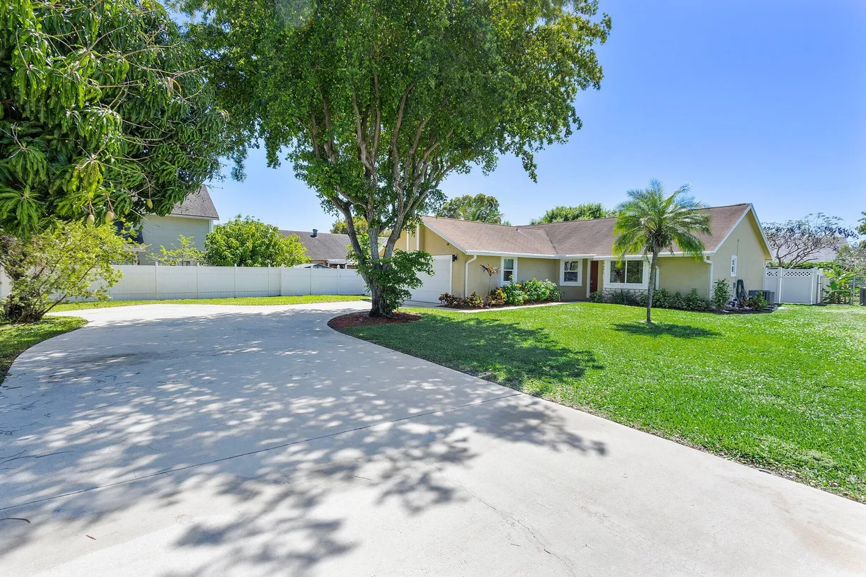 South Florida Real Estate | View 1800 Banyan Creek Circle | Listing