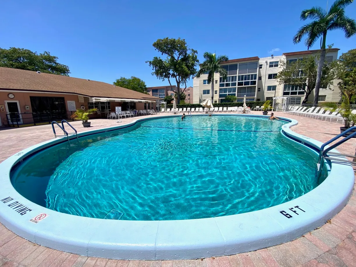 South Florida Real Estate | View 2841 Somerset Drive, 217 | 1 Bed, 1 Bath