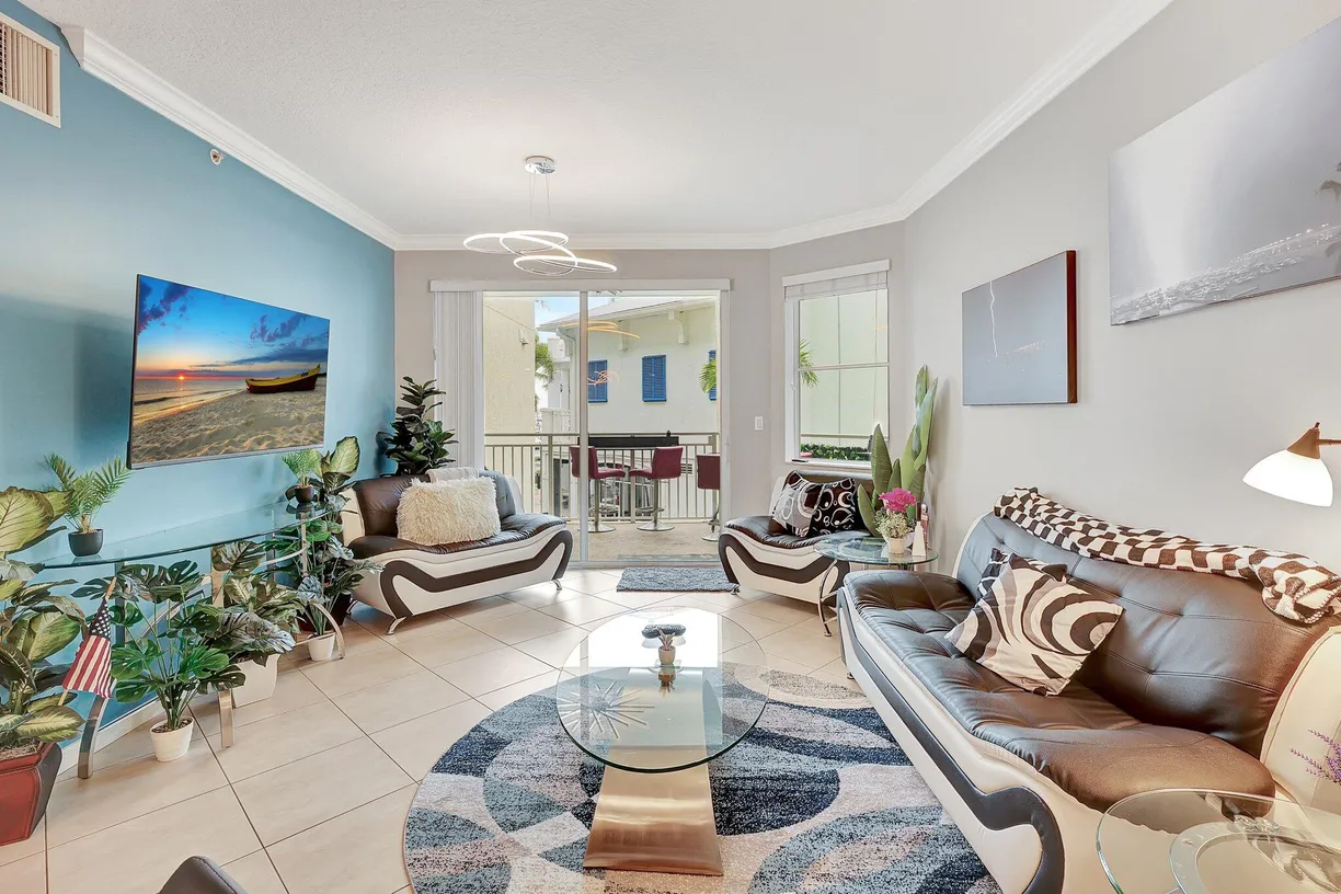 South Florida Real Estate | View 975 NW Flagler Avenue, 207 | Listing