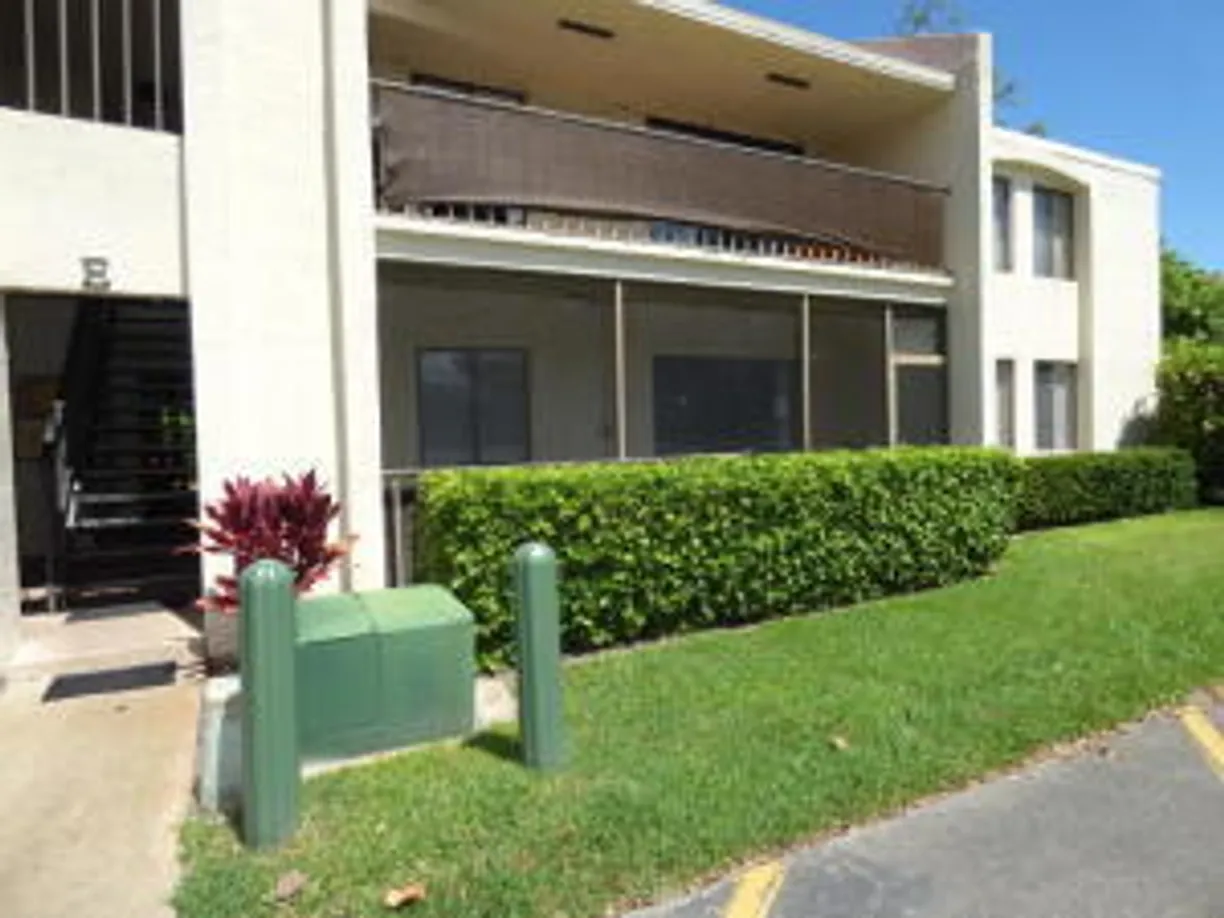 South Florida Real Estate | View 150 Pineview Road, E3 | 2 Beds, 2 Baths