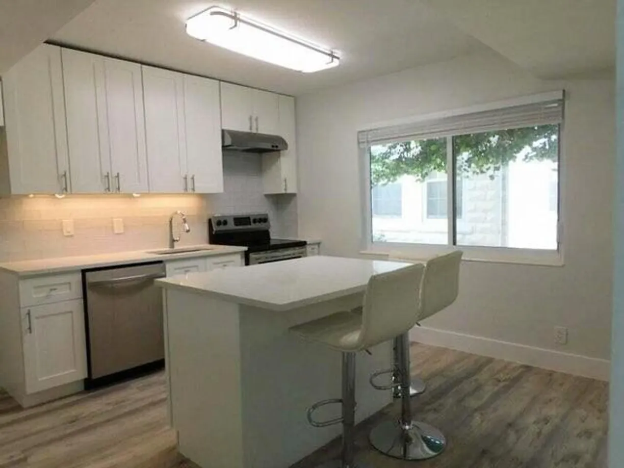 South Florida Real Estate | View 15 S Palmway, 14 | 1 Bed, 1 Bath